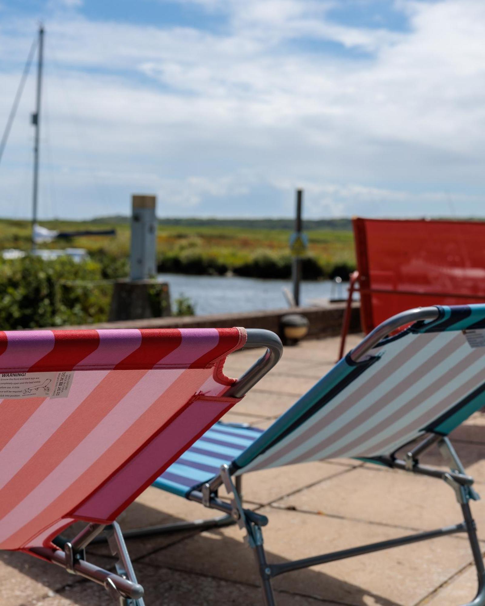 Hot Tub With A View - Christchurch Harbour Eksteriør bilde